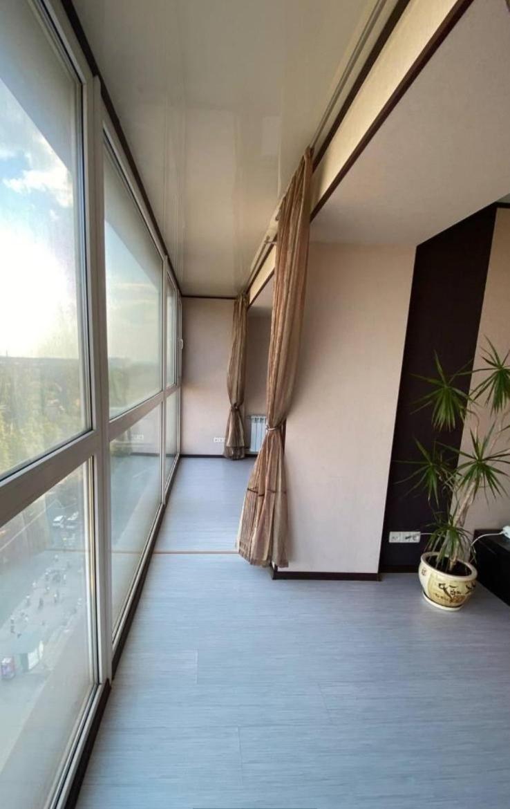 Проспект Мира 35 Апартаменты Kryvyi Rih Exterior photo